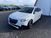 Peugeot 301 1,2 16V HMZ havarováno lehce na LP kolo Peugeot 301 1,2 16V HMZ havarováno lehce na LP kolo